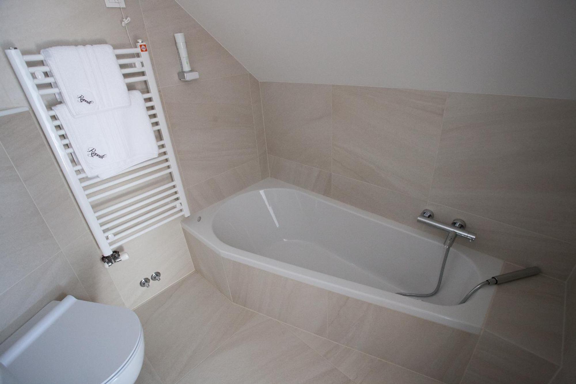 Penzion Repnik Kamnik Habitación foto